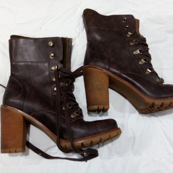 Ugg Brown Leather Ankle Boots - Picture 1 of 4
